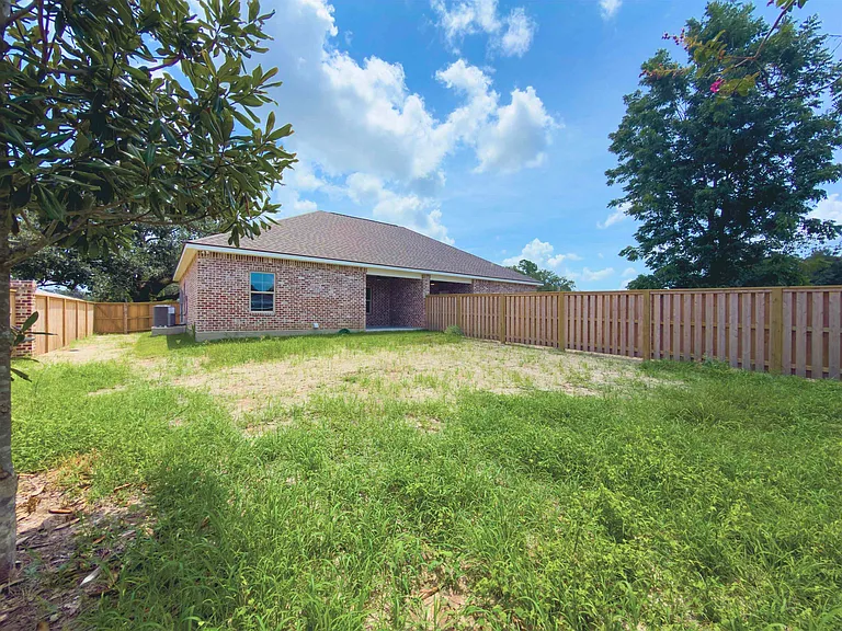 410 B Camellia Dr — Photo 11