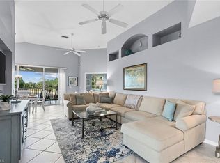 7132 Timberland Cir APT 201, Naples, FL 34109