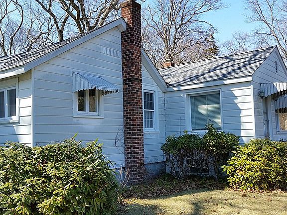 House - Newer Windows, Roof