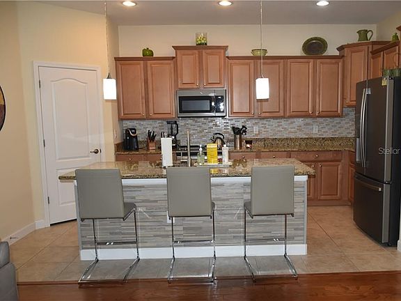3rd image of 20233 Merry Oak Ave