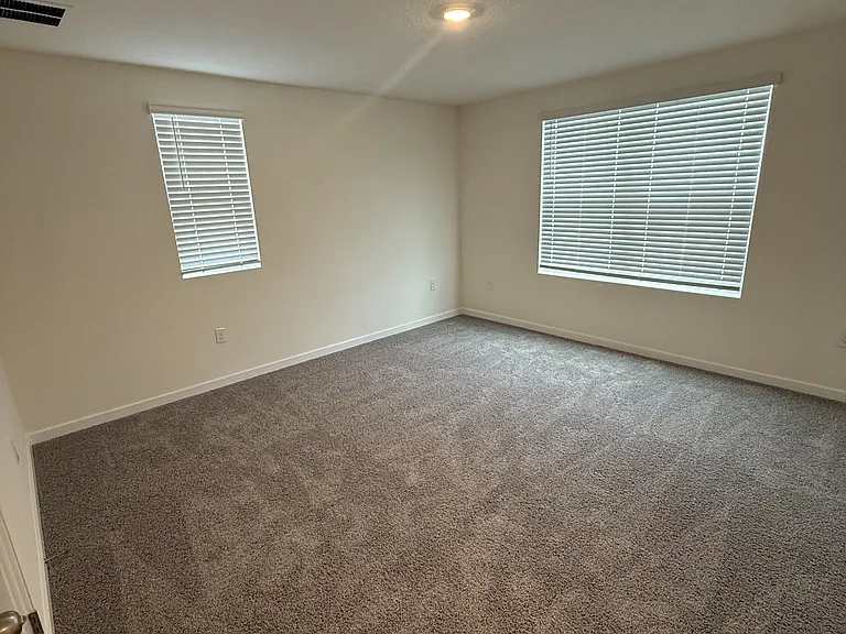 588 Preston Cove Dr — Photo 5