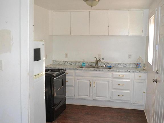 3rd image of 503 S Milam St Unit A
