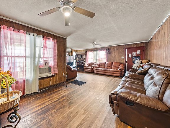 4th image of 2709 Speight Ave