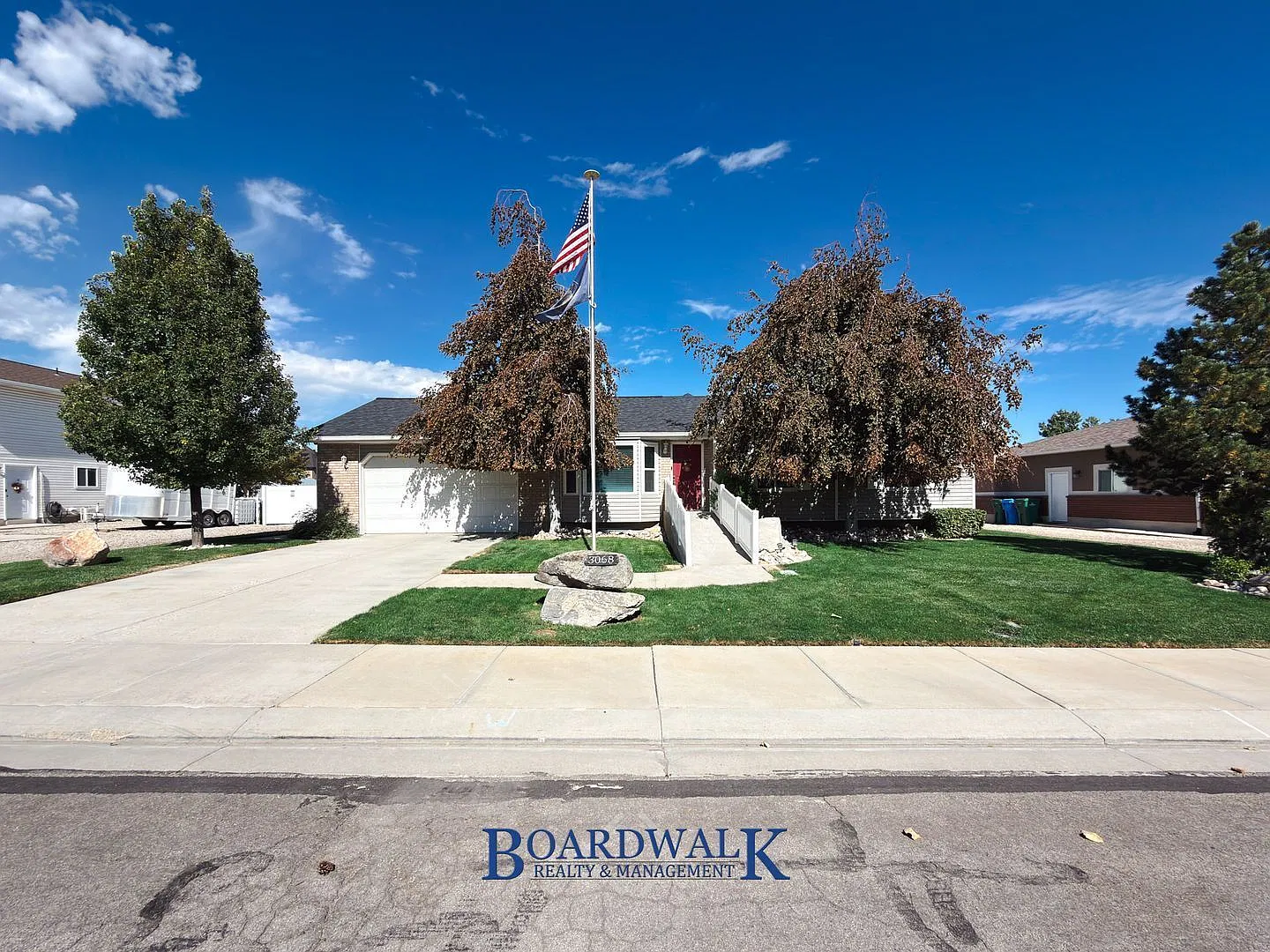 2 bed, 1.0 bath, 1120 sqft, $1,400 — Photo 1