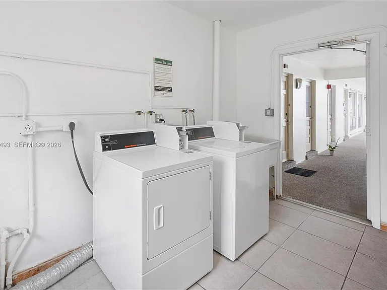 5420 Hollywood Blvd #208 — Photo 16