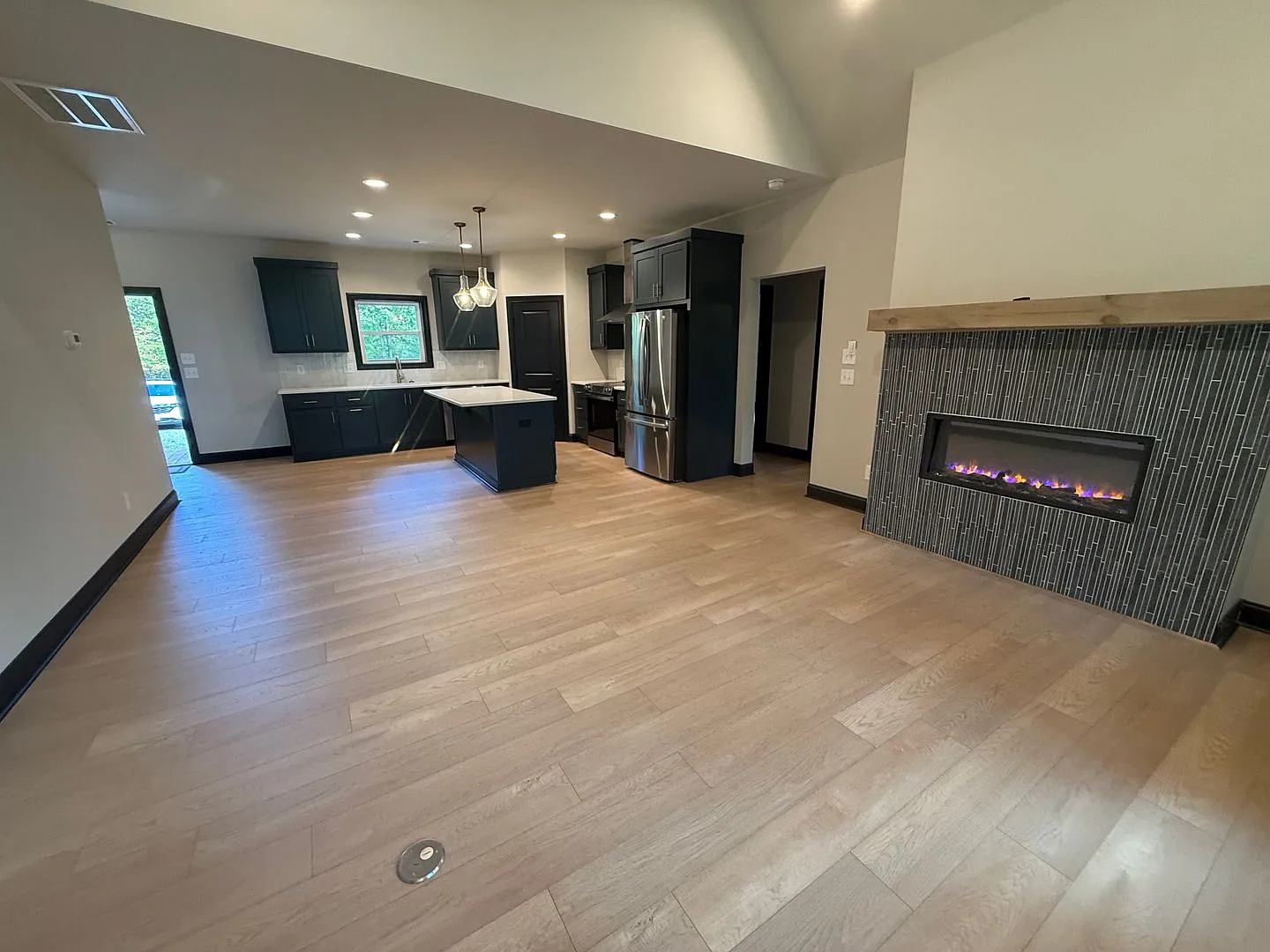 Brand New Gated Community Luxury Home In Roverfront Community — Photo 2