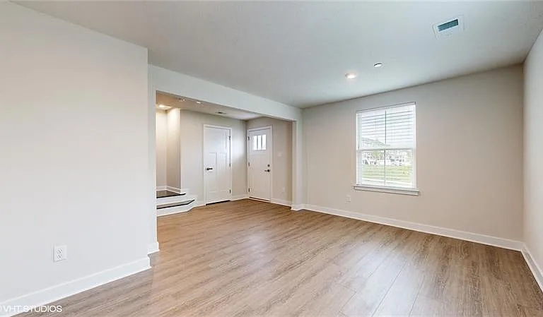 4908 Spruce Rd — Photo 8