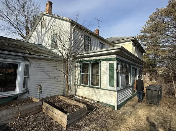 143 Waukesha ROAD, Eagle, WI 53119