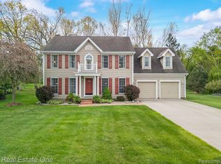 9079 Twin Oaks Ct, Flushing, MI