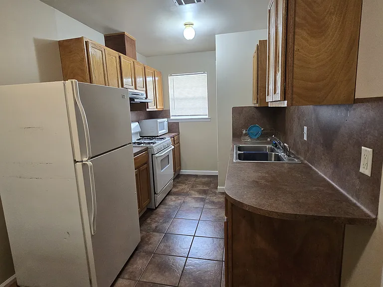 2116 Fairchild St #C — Photo 5