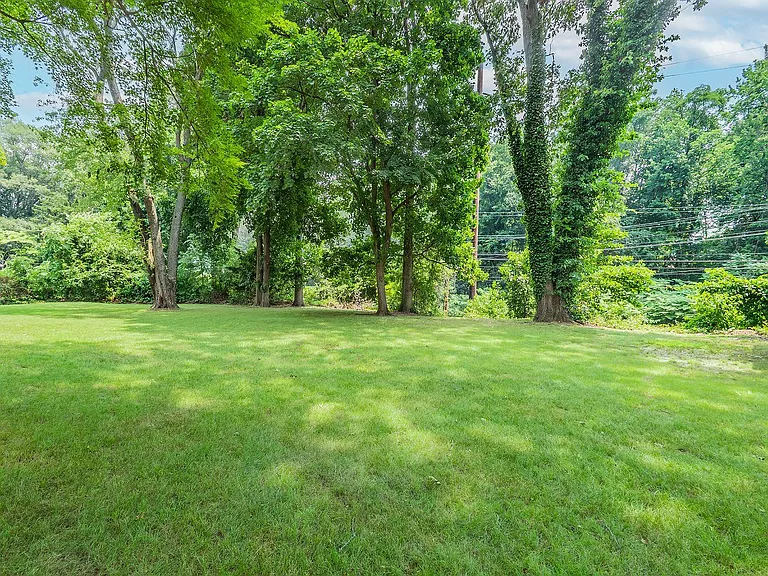 65 Beechwood Dr — Photo 17