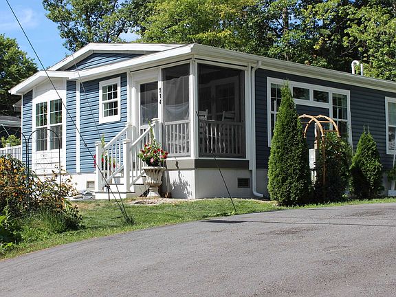 2nd image of 514 Canterbury Drive