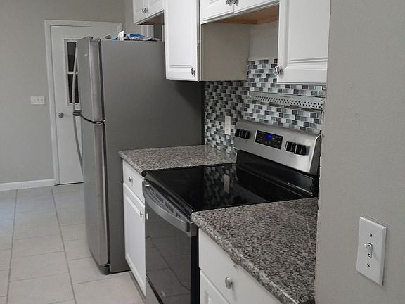 2nd image of 4076 Vale Ct