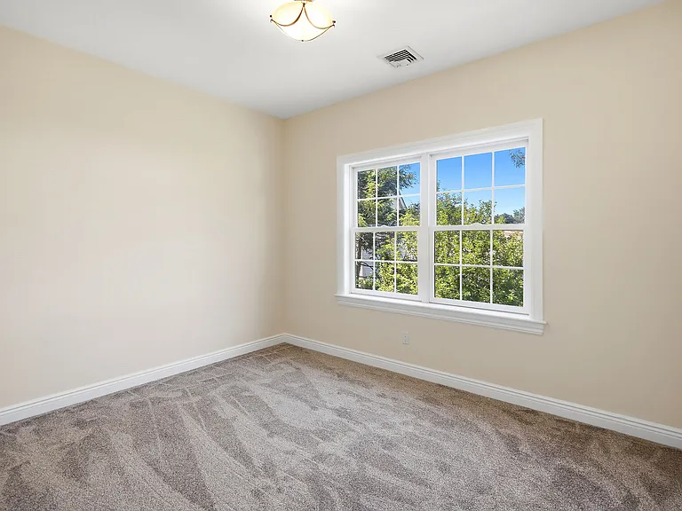 90 Terrace Ave #1 — Photo 16