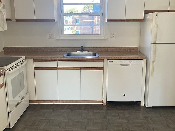 Kitchen with Dishwasher
