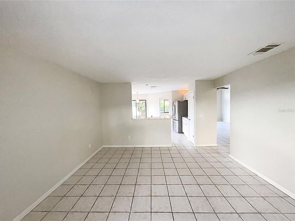 3rd image of 147 CORALWOOD CIRCLE