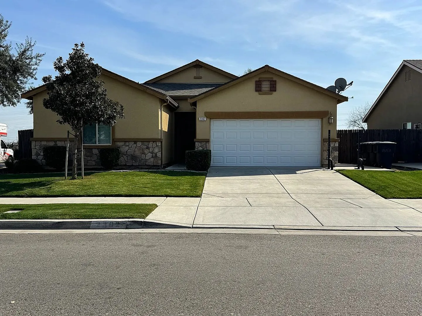 Beautiful Home! Coming Soon October 1! — Photo 1
