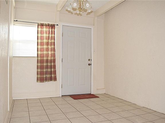 5th image of 3611 Hercules Ave