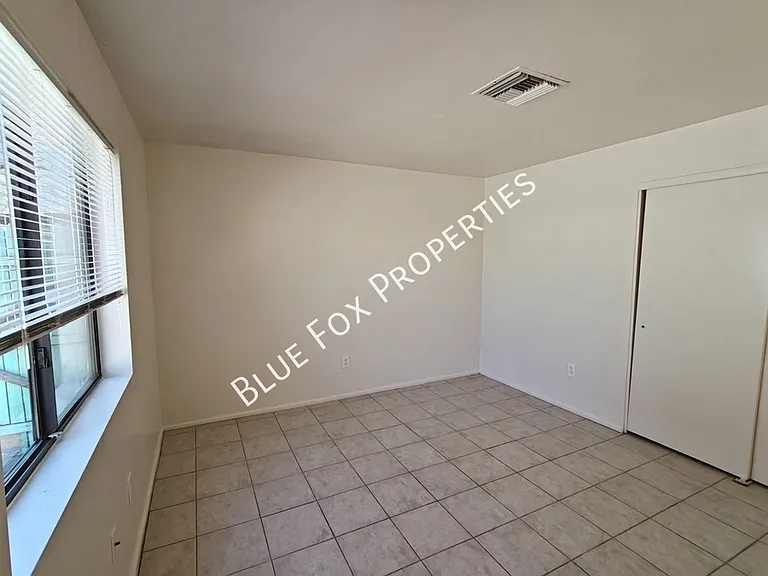 3318 E Bellevue St #B — Photo 37