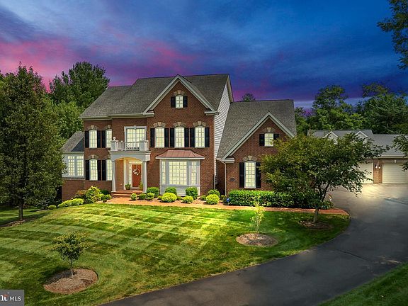 5th image of 16146 Waterford Creek Cir