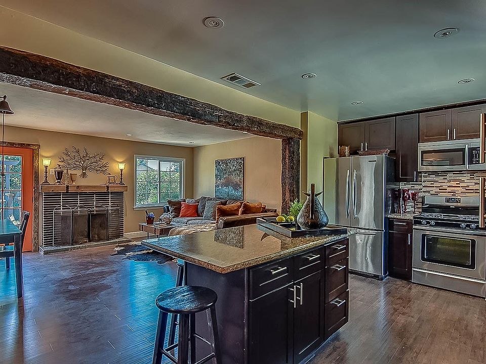 1st image of 3110 W Christina Ave