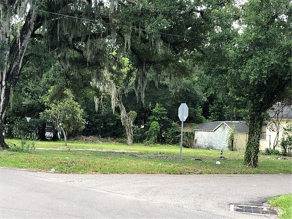 5th image of 1811 E Louisiana Ave