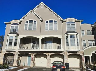 210 Kensington Lane, LIVINGSTON, NJ 07039