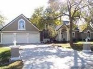 15585 Golf Ct, Bloomington, IL 61704