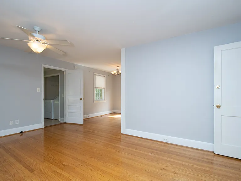724 Pembroke Ave — Photo 5