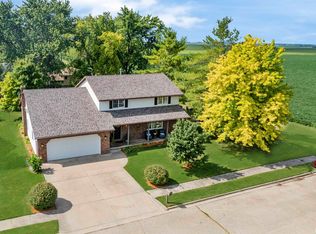 420 W Madison St, Tremont, IL