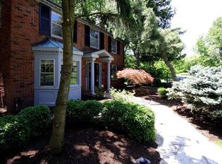 19 Balcon Est, Saint Louis, MO