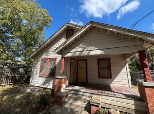 1126 Victoria St, Taylor, TX 76574