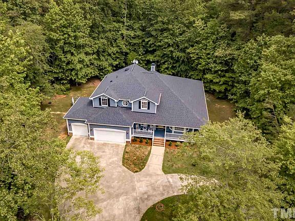 4th image of 2221 Mandy Ln