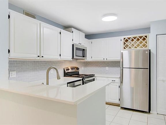 4th image of 1780 Palm Cove Blvd #6-303