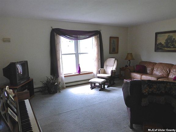 4th image of 9 Ramah Ln