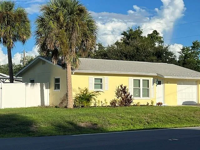 2 bed, 1.0 bath, 858 sqft, $3,500 — Photo 2