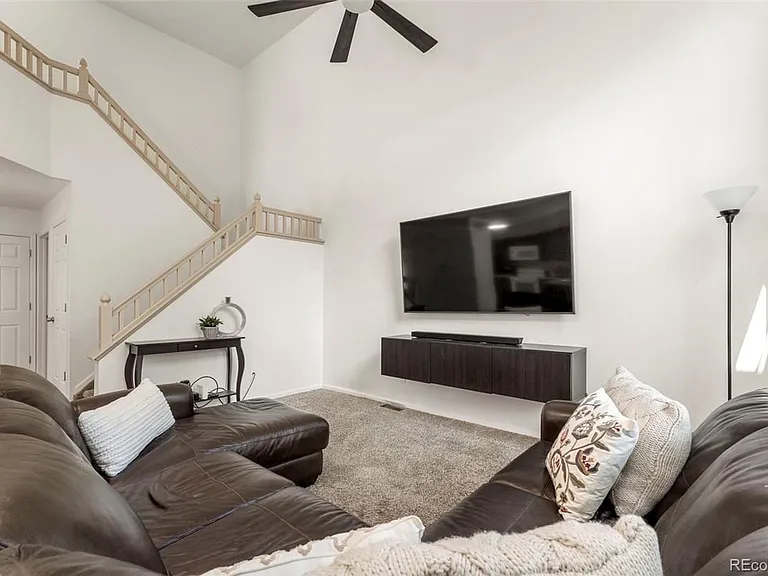 500 W 114th Pl — Photo 1