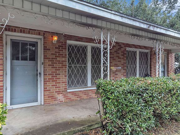2nd image of 523 Melba Ave