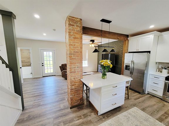 5th image of 434 Dubois Rd