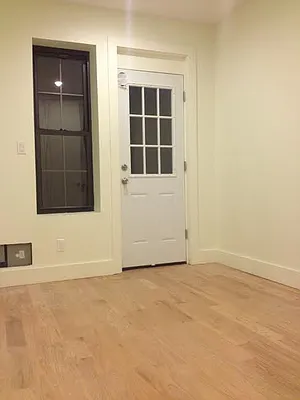 Rented by P Management | media 117