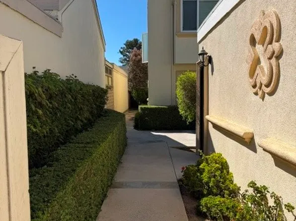 6 Willow Tree Ln, Irvine, CA 92612
