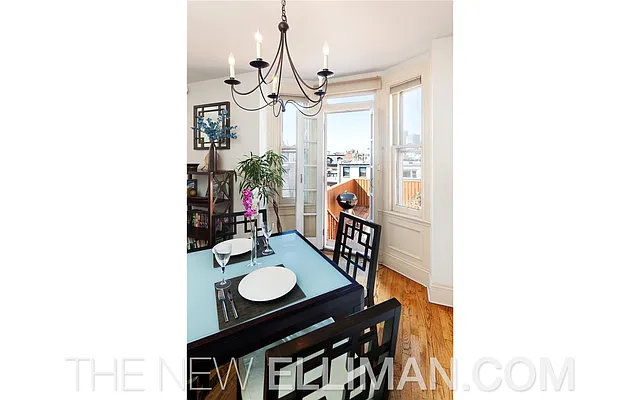 Sold by Douglas Elliman | media 21