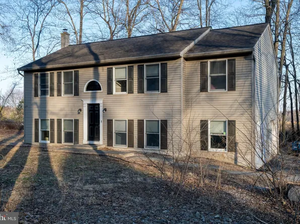 4 Doe Ln, Quarryville, PA 17566