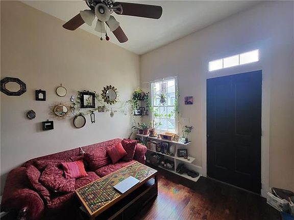 2nd image of 2921 Annunciation St