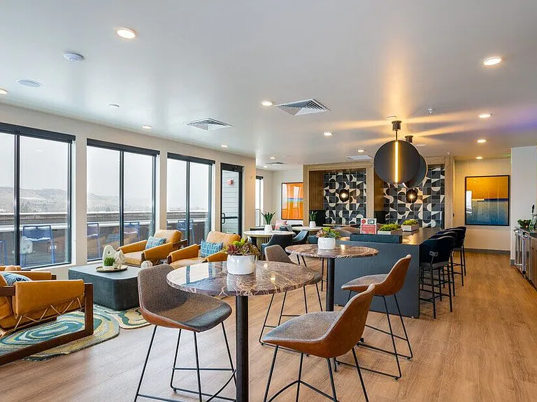 GW Apartments — Photo 23
