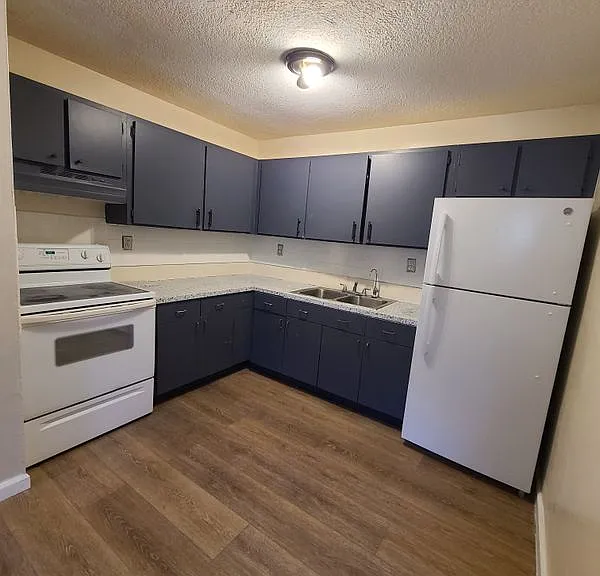1712 SW 40th Ter #1712 — Photo 4