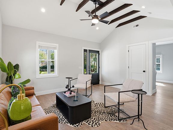 5th image of 303 Woodland Shores Rd