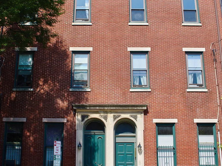 S 10th St — Photo 1