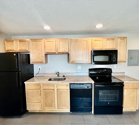 4th image of 1431 N Pearl St APT 301