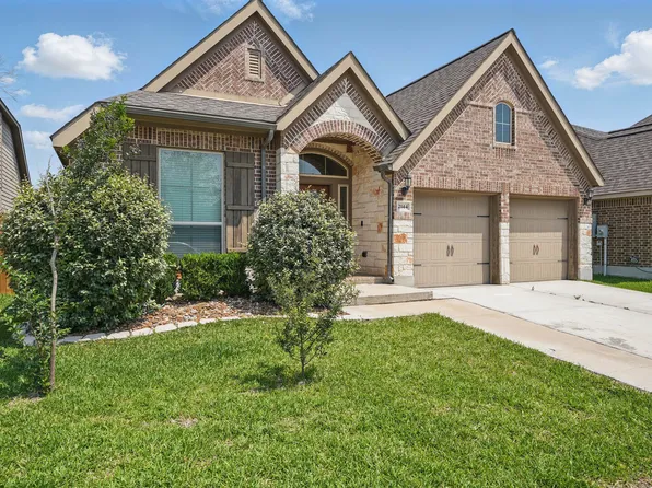 2144 Pioneer Pass, Seguin, TX 78155